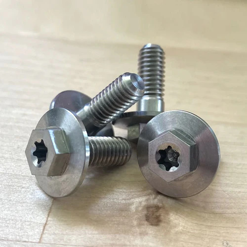 картинка Титановые болты Staybent M6 от магазина K4SPEED